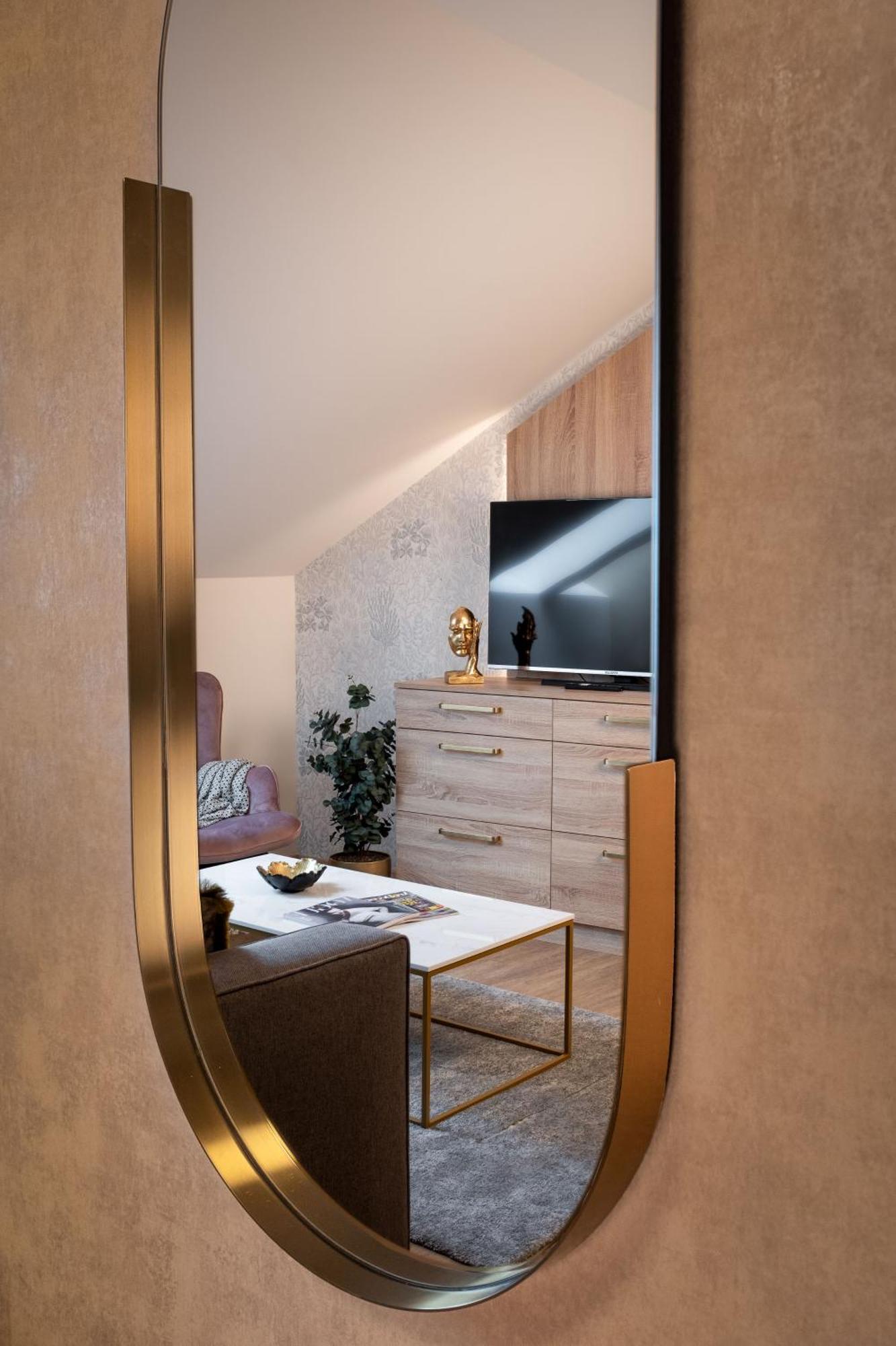 Theatre 9 Apartments By Adrez Prag Exteriör bild